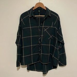 Wild Fable Size Medium Forest Green & White Plaid Flannel w/ pockets